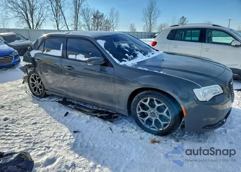 2017 Chrysler 300 S из США, поврежденный, VIN 2C3CCAGG2HH637769